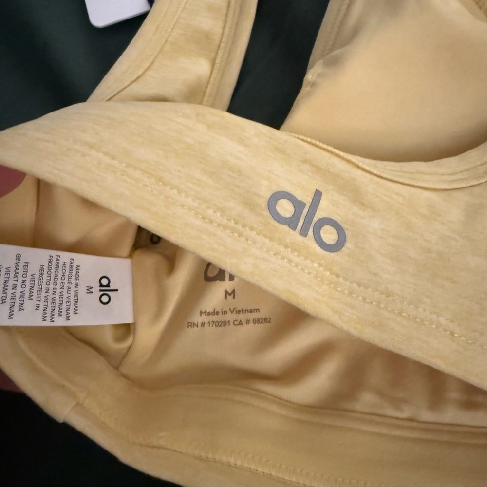 NWT ALO YOGA Alosoft center stage bra warm butter Heather - Picture 6 of 9